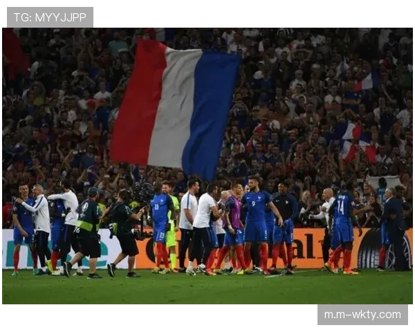 马赛球迷冲击主席包厢事件 法国职业足球联盟或将开出罚单